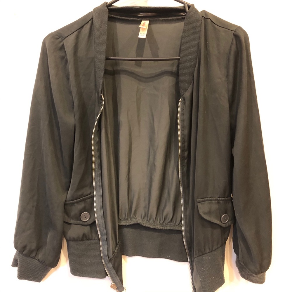 Light thin jacket